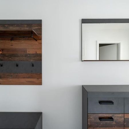 Hm • Sleek 1Br Home With Balcony Wien Exterior foto